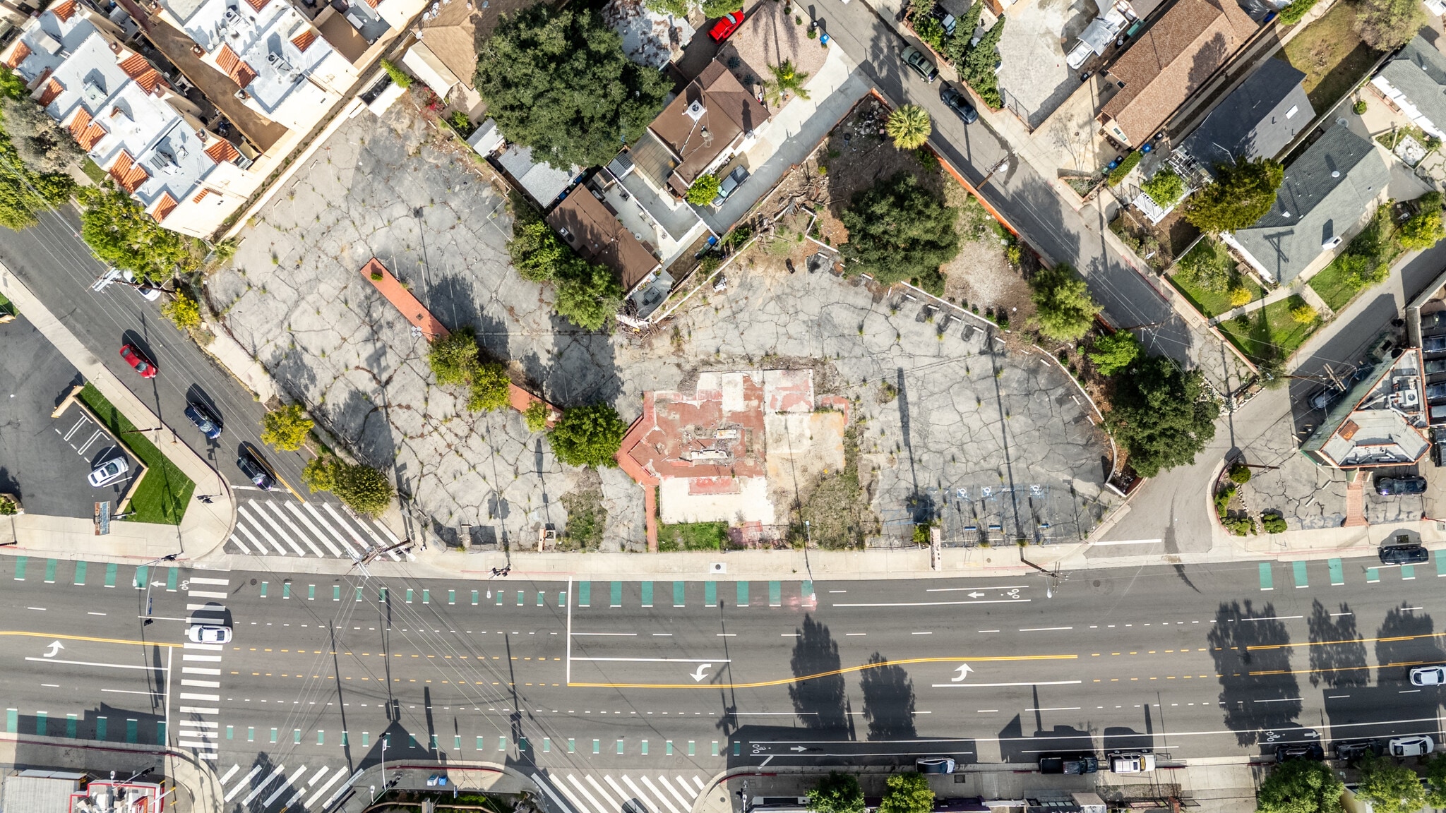 7577 Foothill Blvd, Tujunga, CA for sale Primary Photo- Image 1 of 7