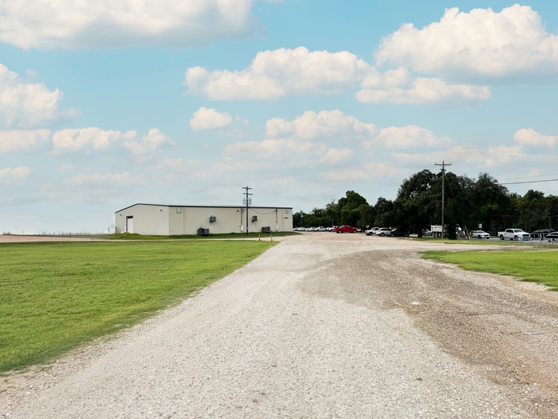 9450 RR 2243, Leander, TX for lease - Building Photo - Image 3 of 3