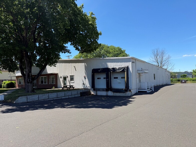 5 Lunar Dr, Woodbridge, CT for lease - Building Photo - Image 2 of 16