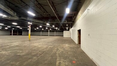 2300 Claremont Ave, Ashland, OH for lease Building Photo- Image 2 of 4