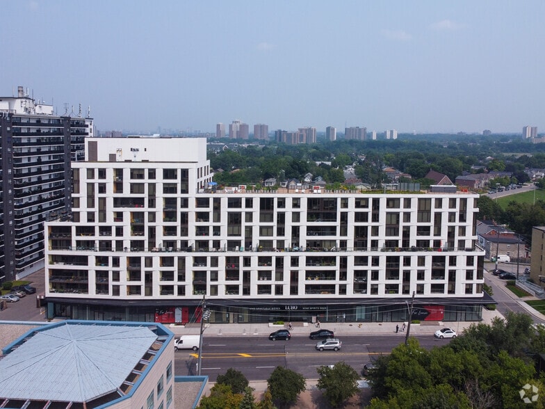 1100 Kingston Rd, Toronto, ON à vendre - Photo du bâtiment - Image 1 de 1