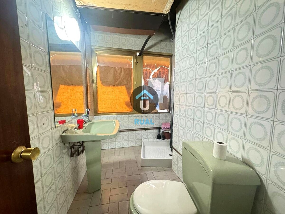 Talavera de la Reina, TOL 45600 - Unit 01 - - Interior Photo - Image 2 of 6