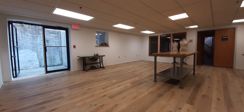 42-67 Eastern Ave, Saint Johnsbury, VT for lease - Building Photo - Image 2 of 20