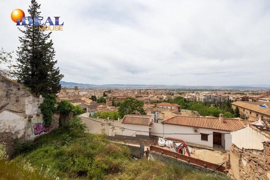 Terrain dans Granada, Granada à vendre - Photo du bâtiment - Image 3 de 36