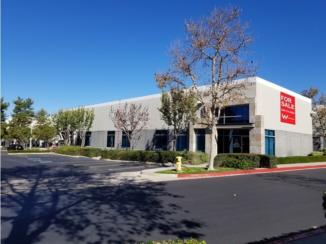 Plus de détails pour 26244 Enterprise Ct, Lake Forest, CA - Industriel à vendre