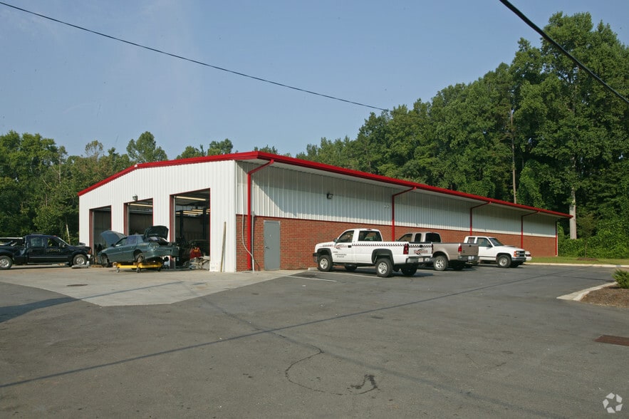 1520 Alamance Church Rd, Greensboro, NC for lease - Building Photo - Image 2 of 3