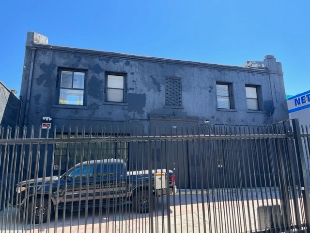 3712 Beverly Blvd, Los Angeles, CA à louer - Photo du bâtiment - Image 2 de 16