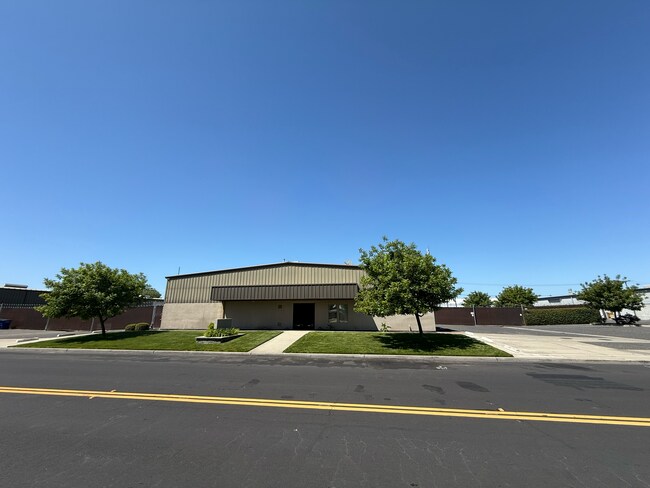 Plus de détails pour 4847 Stratos Way, Modesto, CA - Industriel à louer