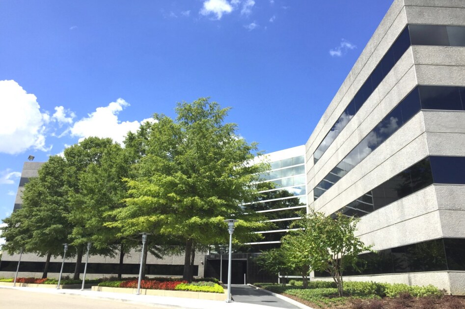 1 Perimeter Park S, Birmingham, AL à louer Photo du bâtiment- Image 1 de 10