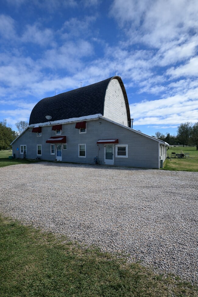 Plus de détails pour 4917 E Bennington Rd, Durand, MI - Multi-résidentiel à vendre