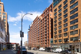 Plus de détails pour 555 W 23rd St, New York, NY - Commerce de détail à louer