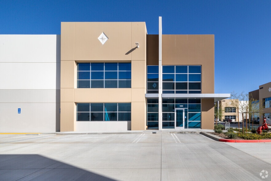 13860 Old 215 Frontage Rd, Moreno Valley, CA for sale - Building Photo - Image 3 of 6