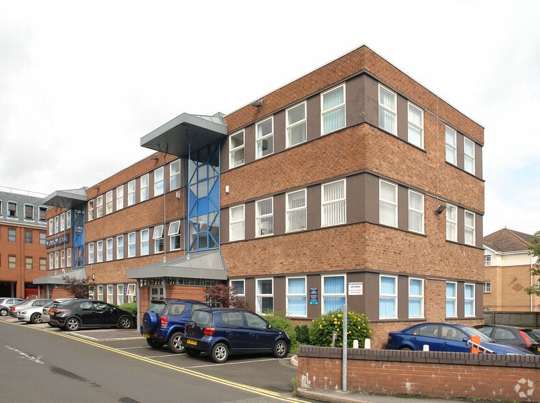 Grove Way, Wilmslow for lease - Building Photo - Image 3 of 11