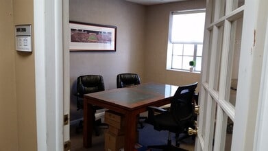 4415-4427 E 31st St, Tulsa, OK for lease Interior Photo- Image 2 of 12