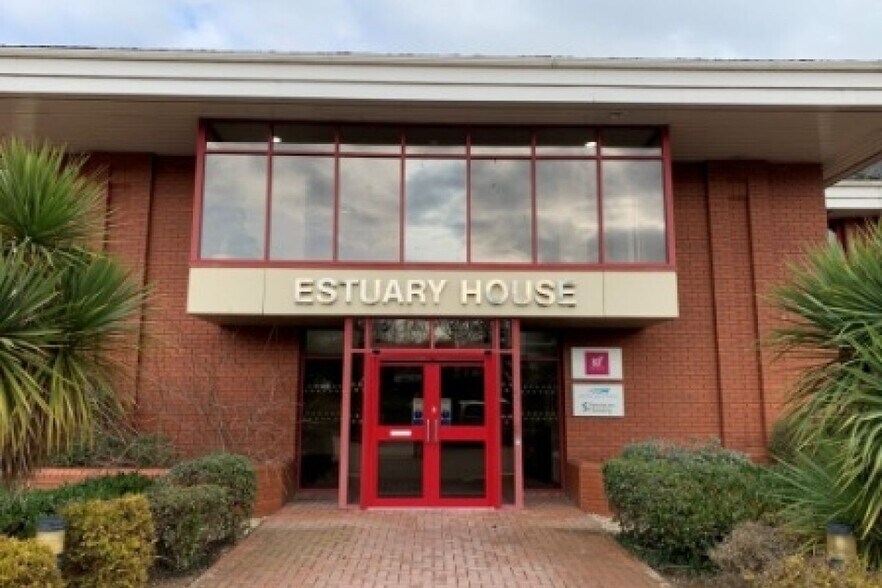 Rydon Ln, Exeter à louer - Photo du bâtiment - Image 3 de 3