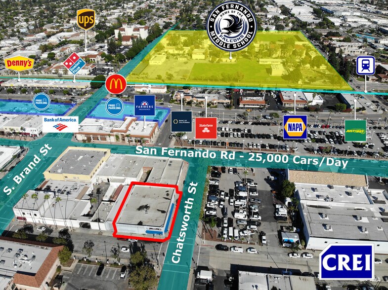 215 Chatsworth Dr, San Fernando, CA à louer - Aérien - Image 2 de 7