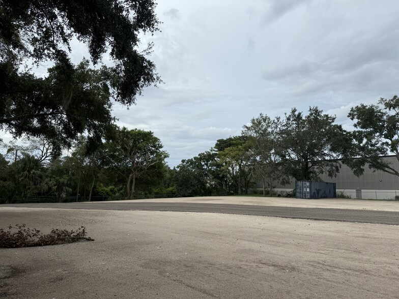 6620 N Orange Blossom Trl, Orlando, FL for lease - Building Photo - Image 3 of 9