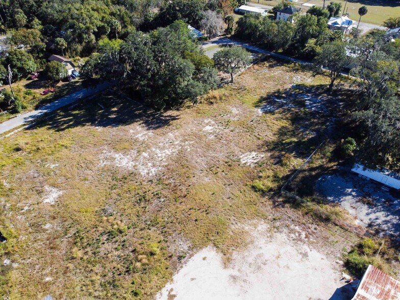 122 Louis Broer Rd, East Palatka, FL à louer - Photo principale - Image 1 de 10