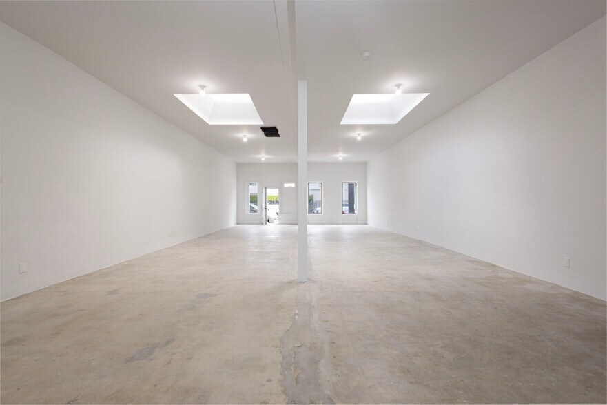 1157 S Robertson Blvd, Los Angeles, CA à louer - Photo du bâtiment - Image 2 de 13