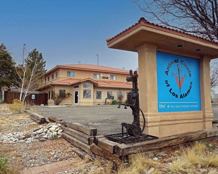 131 Eastgate Dr, Los Alamos, NM à vendre - Photo du bâtiment - Image 3 de 3