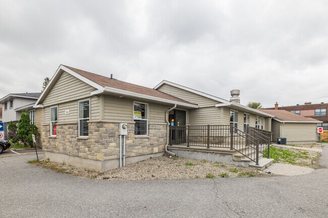 Plus de détails pour 1014 Maitland Av, Ottawa, ON - Bureau à vendre