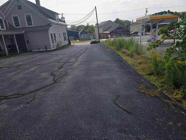 198 Washington St, Claremont, NH à vendre - Photo du bâtiment - Image 2 de 24