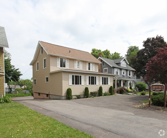 128 Empire Blvd, Rochester, NY for sale - Primary Photo - Image 1 of 111