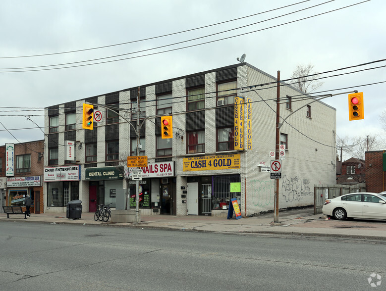 1750 Eglinton Av W, Toronto, ON à vendre - Photo principale - Image 1 de 8