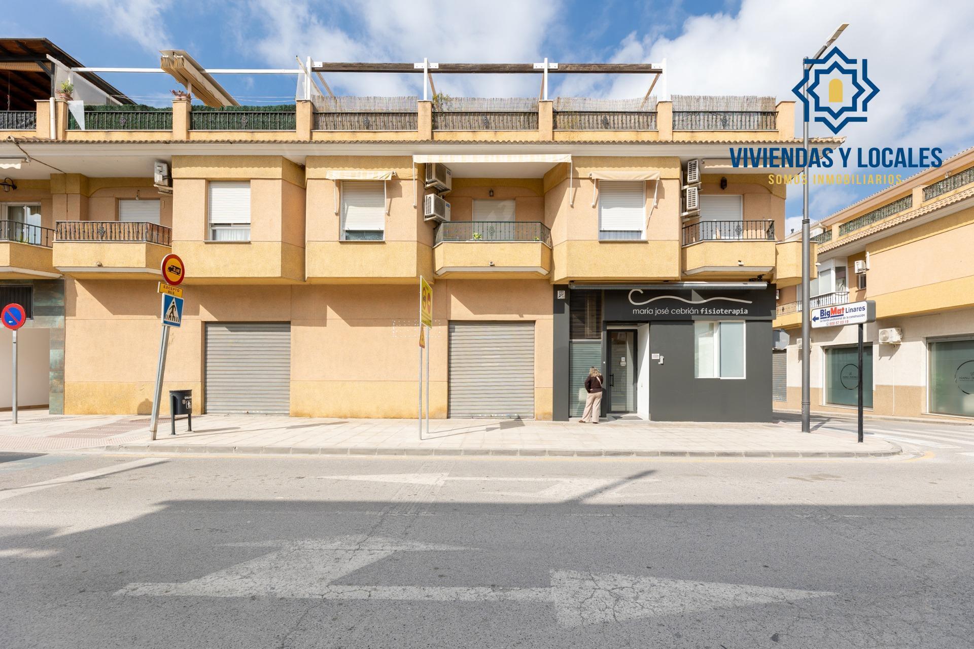 Commerce de détail dans Churriana de la Vega, Granada à vendre Photo du bâtiment- Image 1 de 17