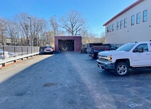 130 Cross St, Winchester, MA à louer Photo intérieure- Image 2 de 9