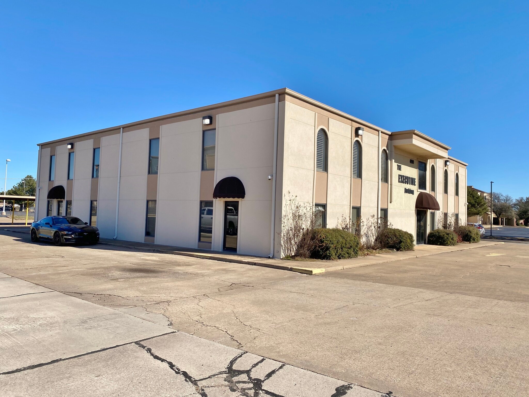 4411 Highline Blvd, Oklahoma City, OK for lease Building Photo- Image 1 of 9