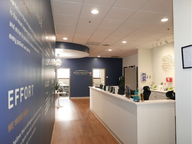 400 Bald Hill Rd, Warwick, RI for lease - Interior Photo - Image 2 of 28