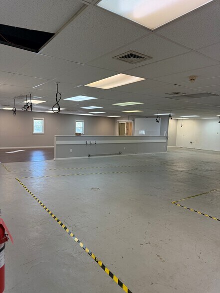 5007 Industrial Rd, Wall, NJ à louer - Photo du bâtiment - Image 3 de 12