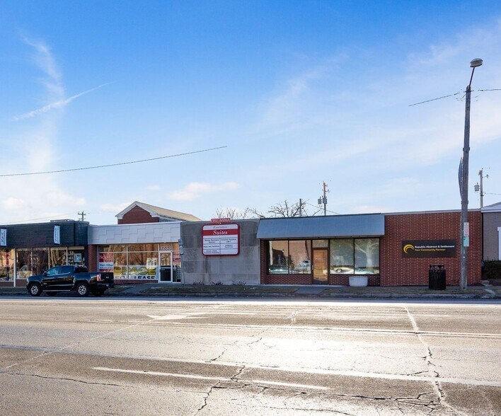 1233 1st Ave SE, Cedar Rapids, IA à louer - Photo du bâtiment - Image 2 de 6