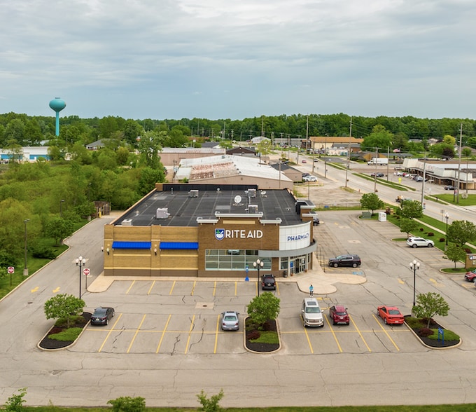 479 Main St, Grafton, OH for lease - Building Photo - Image 2 of 7