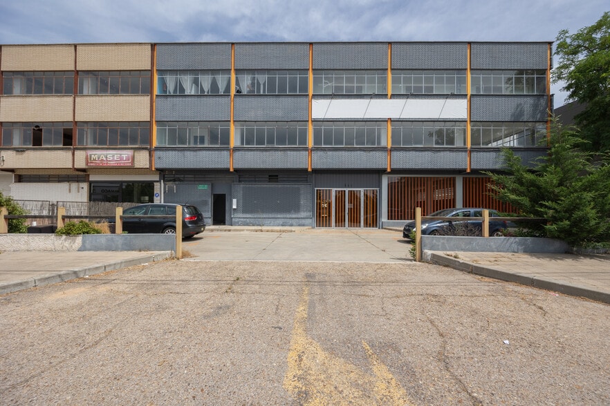Avenida de Castilla, 9, San Fernando de Henares, Madrid for sale - Building Photo - Image 1 of 3