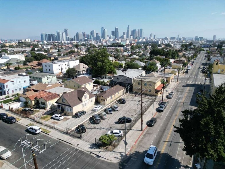 2315-2319 Griffith Ave, Los Angeles, CA for sale - Primary Photo - Image 1 of 6
