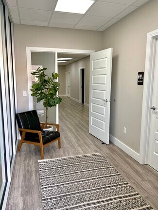 Plus de détails pour 2717 N Highway 89, Pleasant View, UT - Bureau à vendre