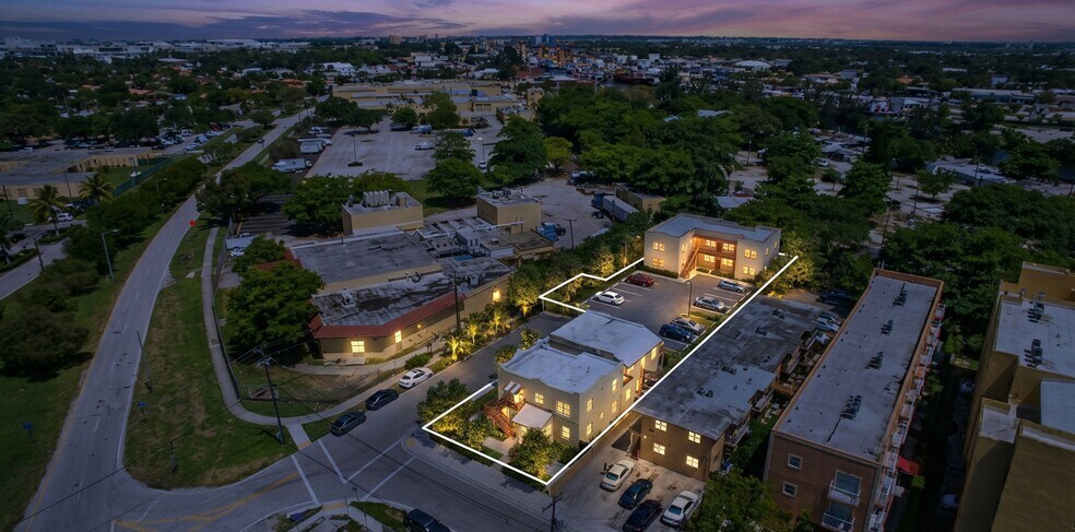 2765 NW 17th Ter, Miami, FL à vendre - Photo du bâtiment - Image 2 de 10