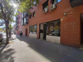 Plus de détails pour Multi-résidentiel à vendre
