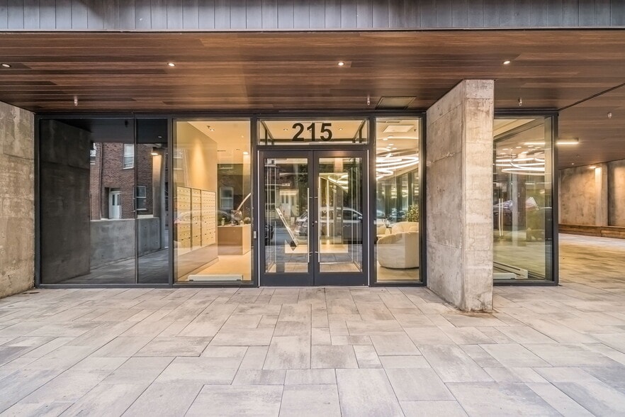 215 Rue Murray, Montréal, QC for lease - Building Photo - Image 3 of 8