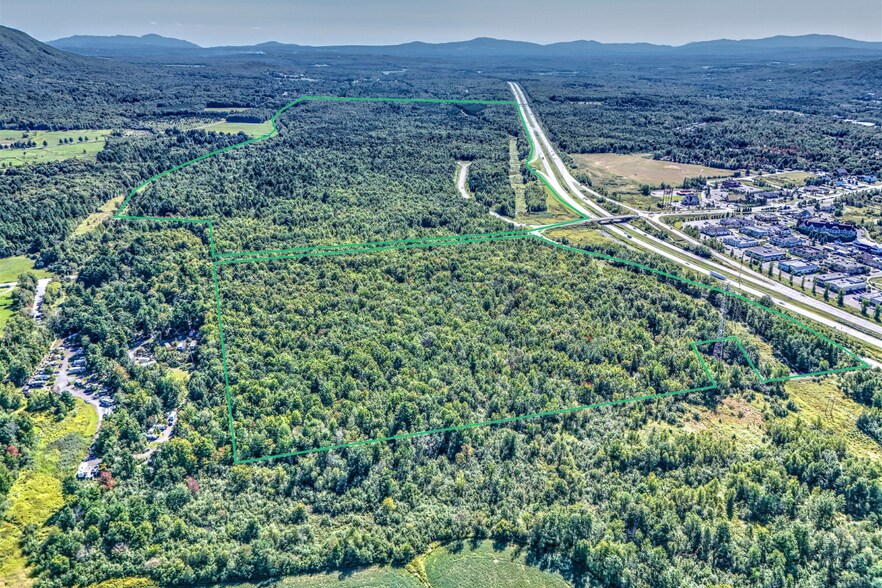 0 Boul De Bromont, Bromont, QC à vendre - Photo du bâtiment - Image 3 de 4