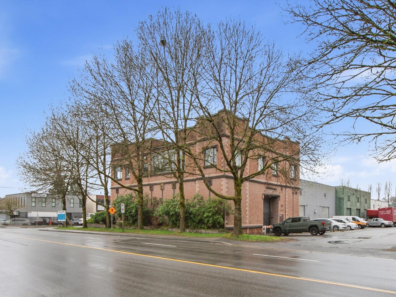 1496 Rupert St, North Vancouver District, BC à louer Photo principale- Image 1 de 13