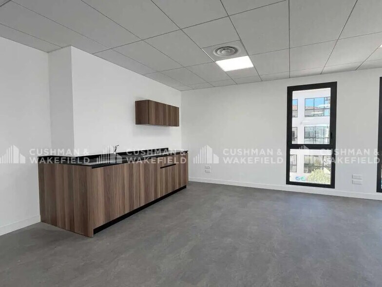 365 Chemin Du Camp De Sarlier, Aubagne à louer - Photo intérieure - Image 3 de 8