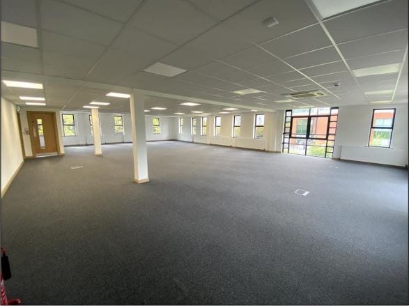 33 Dargan Rd, Belfast for sale - Interior Photo - Image 3 of 5