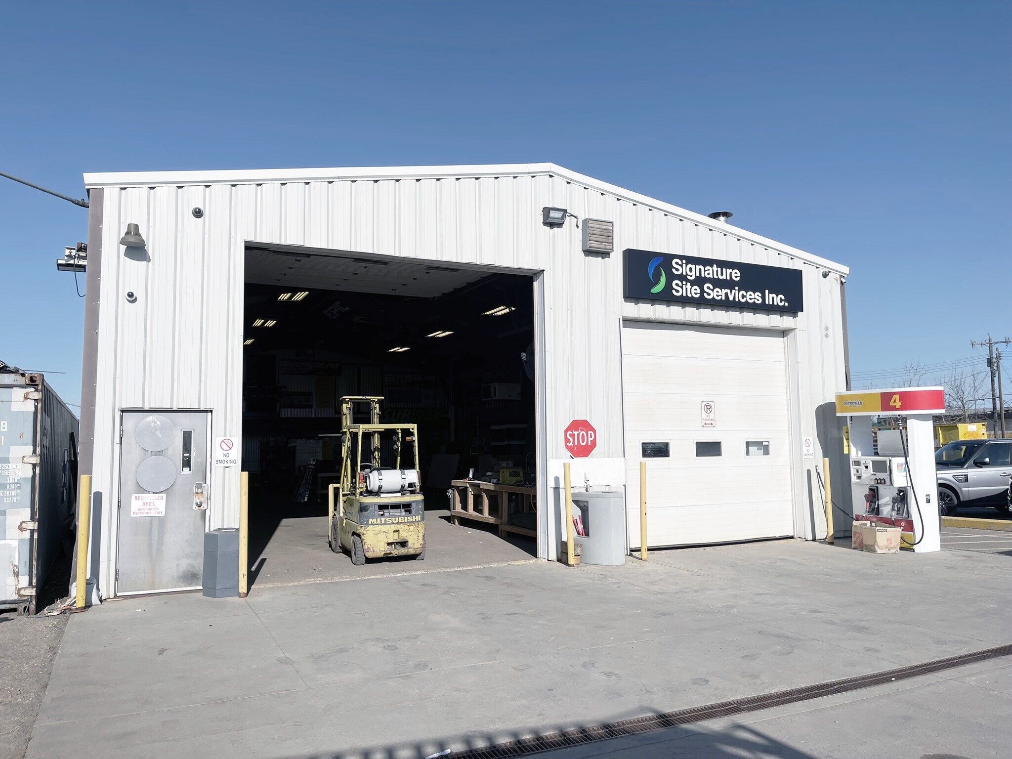 10720 209th St, Edmonton, AB à vendre Photo du bâtiment- Image 1 de 10