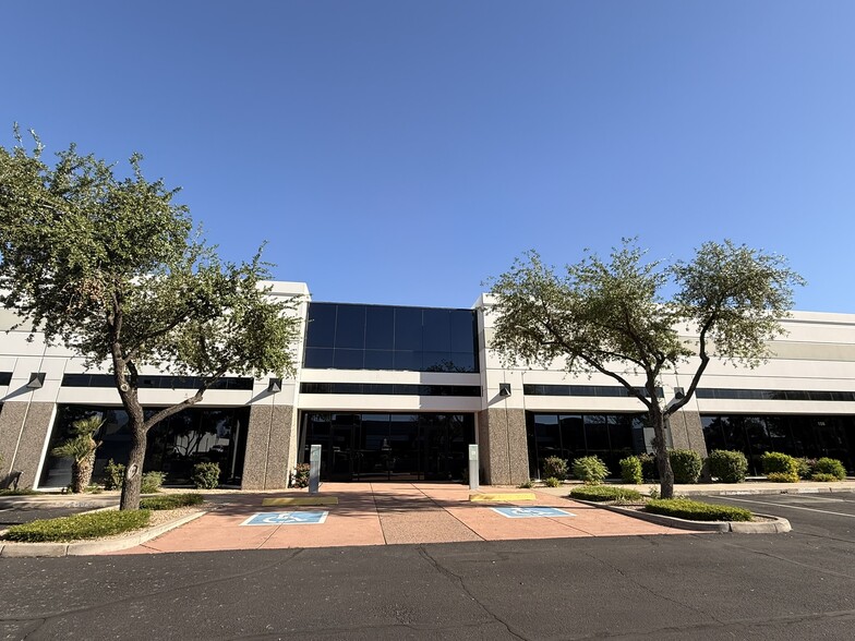 2552 W Erie Dr, Tempe, AZ for lease - Building Photo - Image 2 of 10