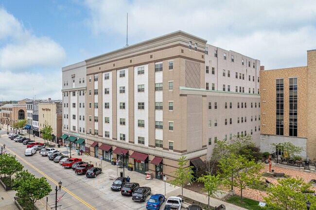 Plus de détails pour 211 S Michigan St, South Bend, IN - Commerce de détail à louer