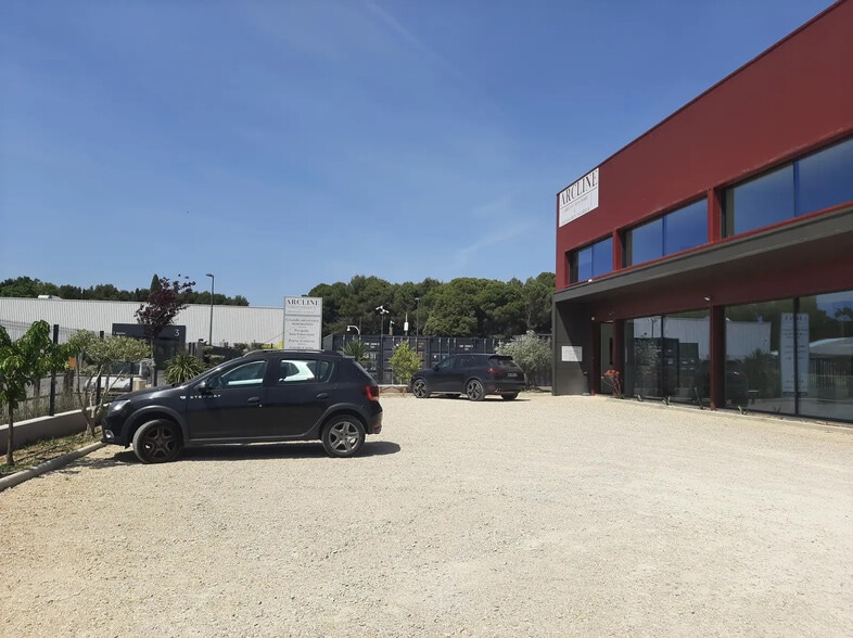 14 Za Du Bas Taulet, Pélissanne for lease - Building Photo - Image 2 of 10