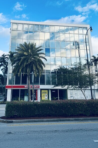 2401 E Atlantic Blvd, Pompano Beach, FL à louer - Photo du bâtiment - Image 3 de 13
